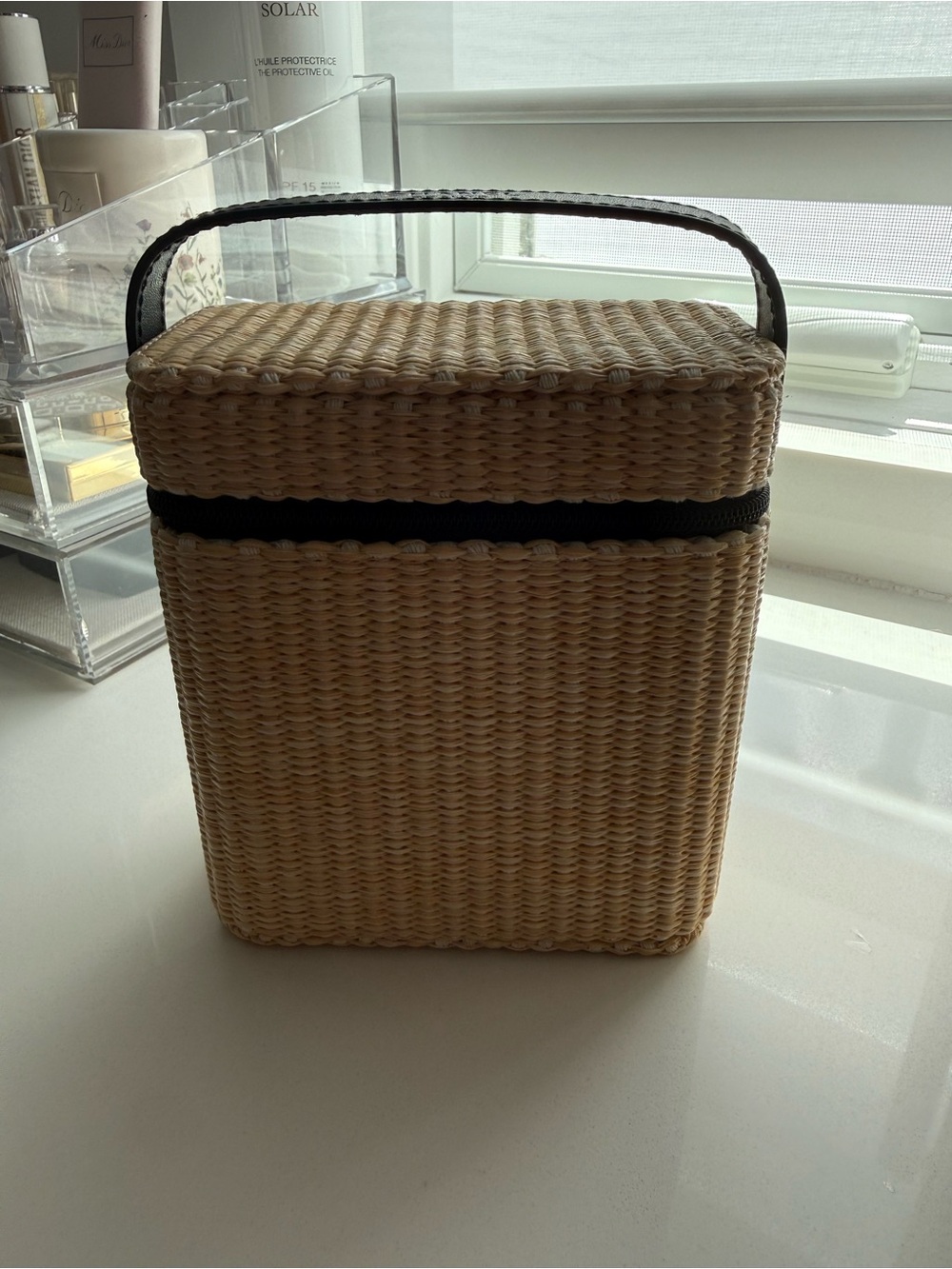 CHANEL beauty cosmetic bag - Picture 6 of 7